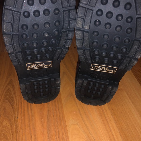 Boots - Picture 3 of 3